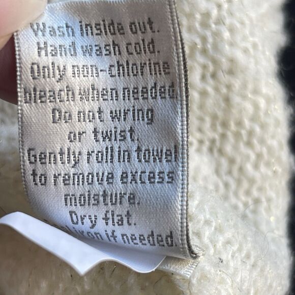 Lauren Conrad Disney Sweater Womens Large Sequin Snow White Cream‎ Bow - Picture 7 of 12